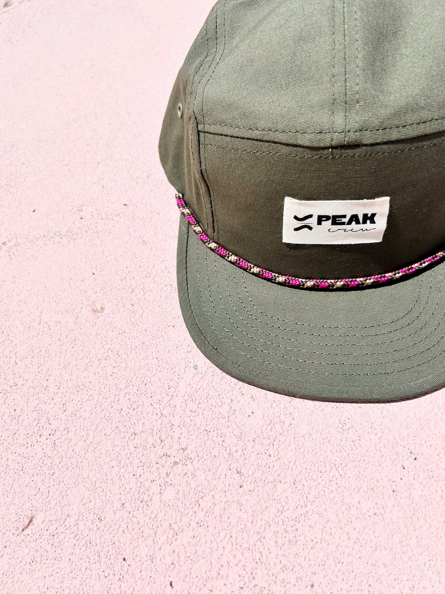 MOUNTAIN CAP